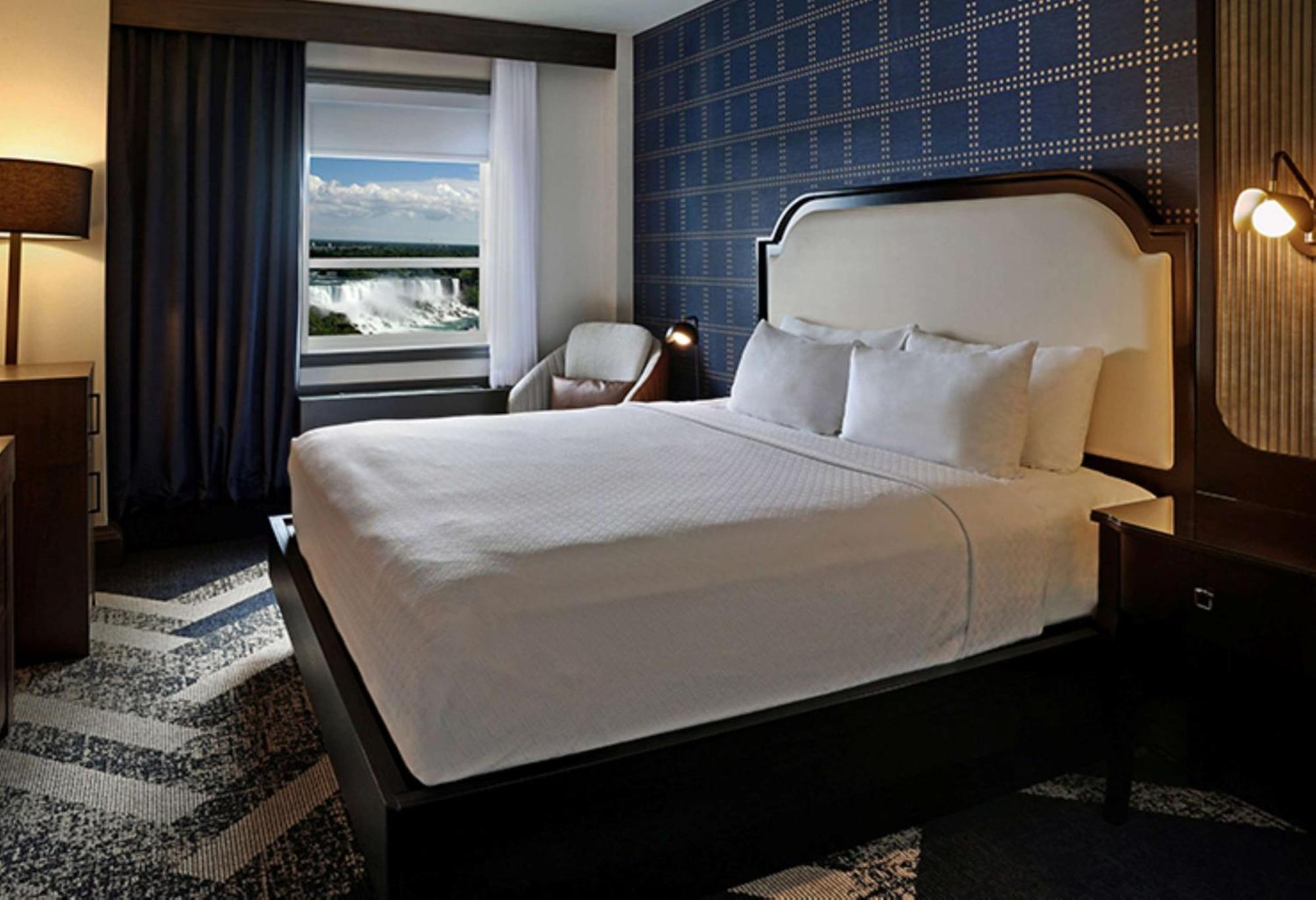 The Brock Fallsview, Tapestry By Hilton