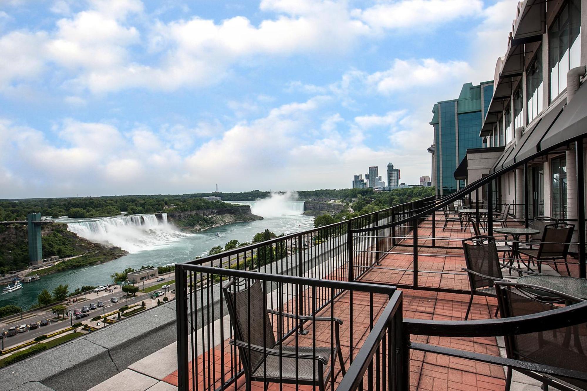 The Brock Fallsview, Tapestry By Hilton